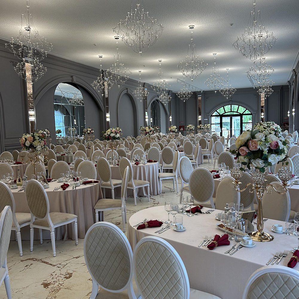 Wedding chandelier (6).jpg