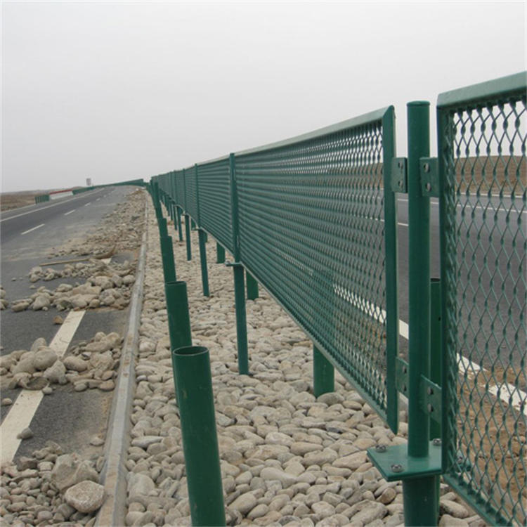 Common Usage Issues with Diamond Mesh Fencing and How to Solve Them
