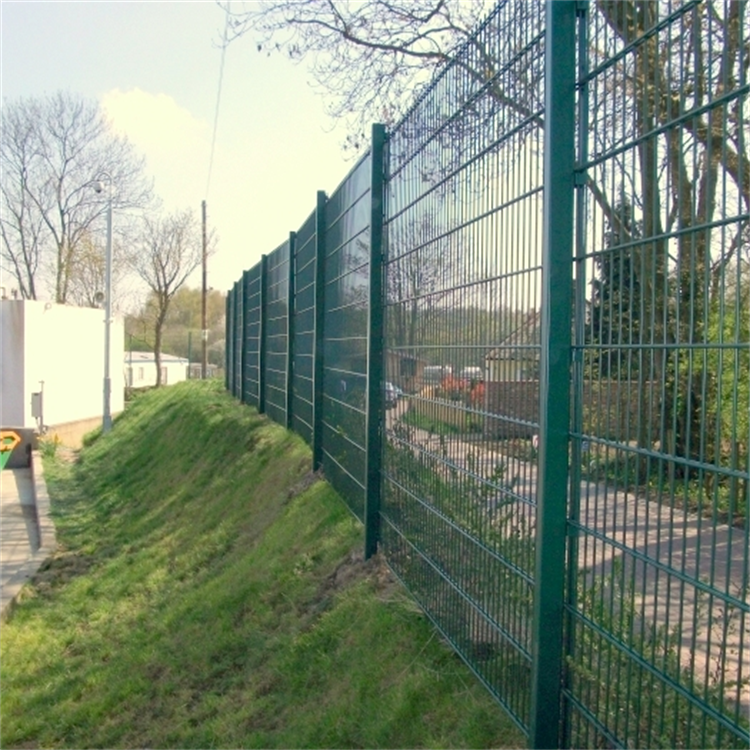 Common Usage Issues with Mesh Weld Fencing and How to Address Them