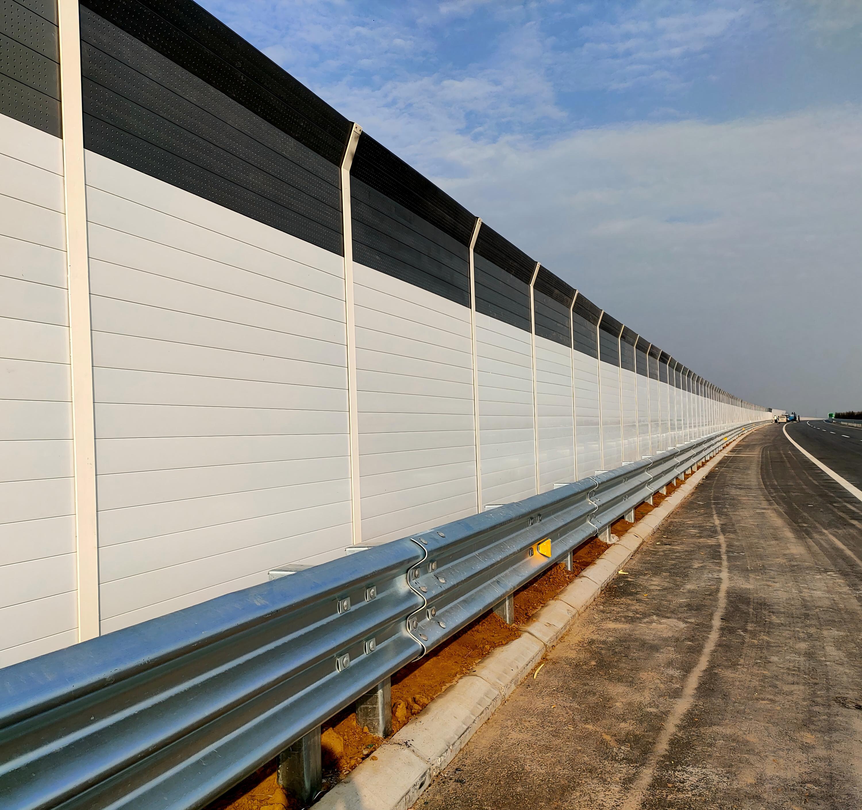 The Highway Metal Noise Barrier Loading and Wind Rating Points