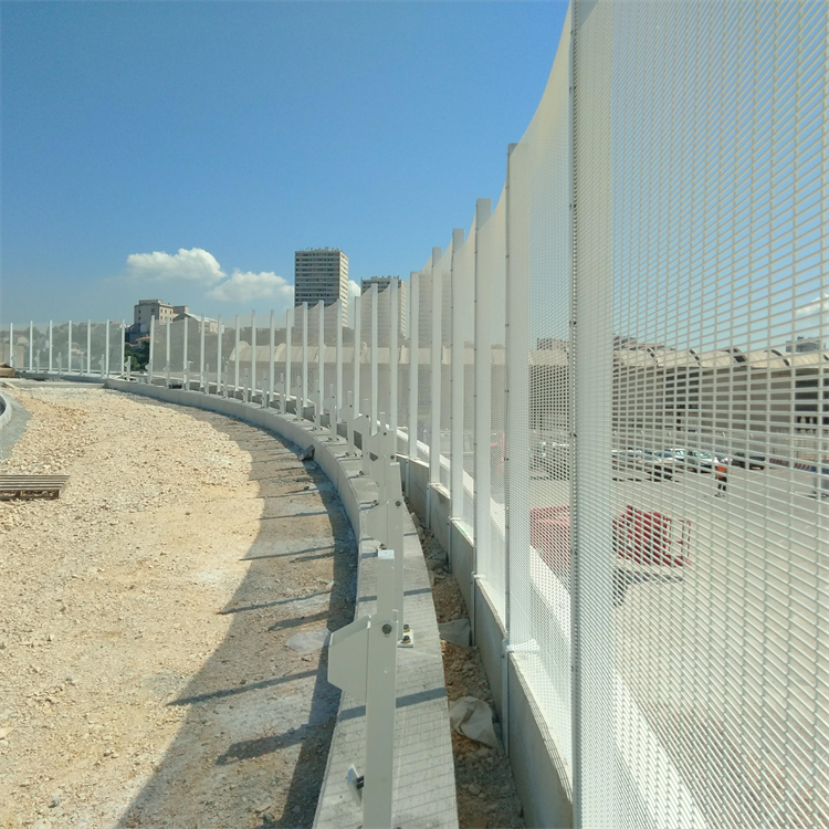 Where to Buy Wholesale Wire Mesh Fencing at Competitive Prices