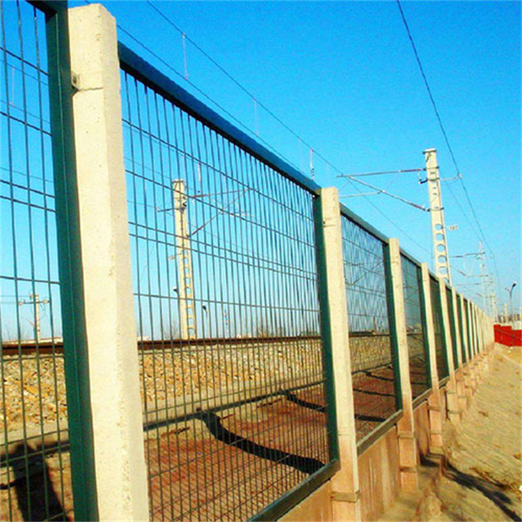 Common Usage Issues with Galvanized Welded Mesh and How to Overcome Them