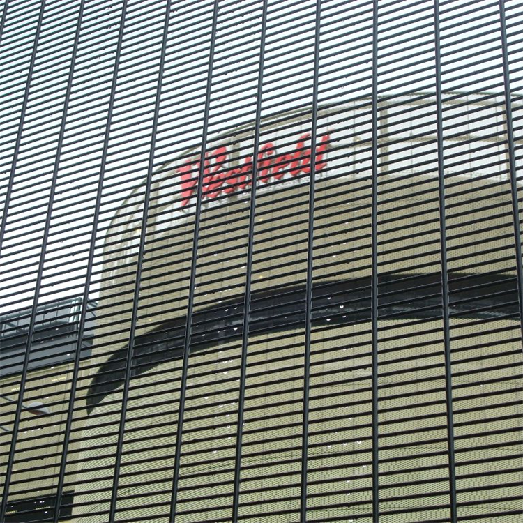 What Are Common Installation Issues with 358 Mesh Fencing and How to Resolve Them?