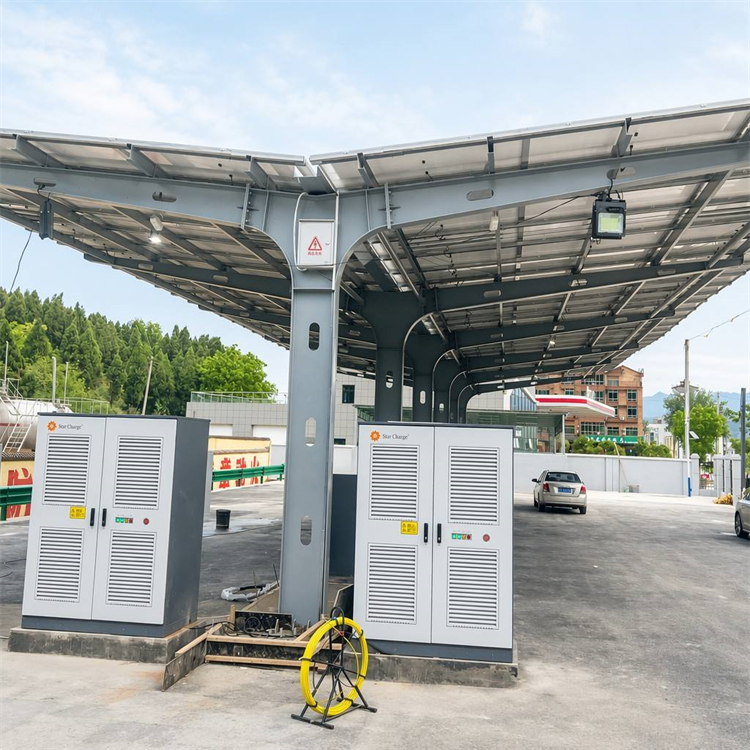 What Makes Carport Solar Systems a Smart Investment for Commercial Properties?