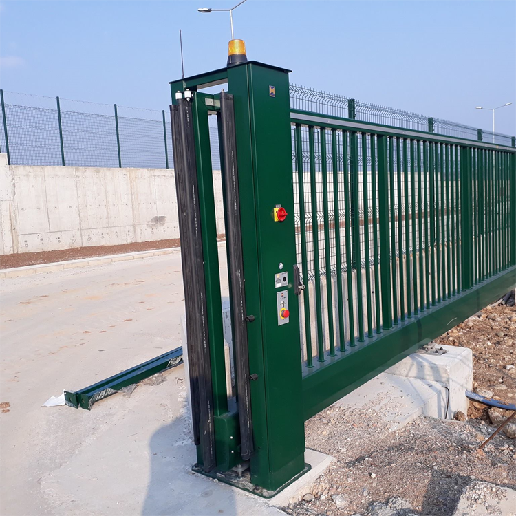 How to Choose the Right Galvanized Mesh Fence for Your Needs