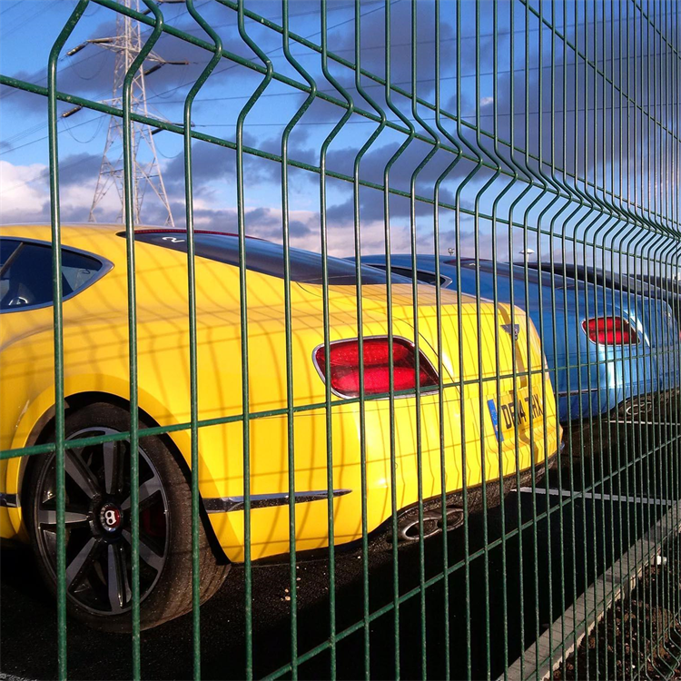 What Are the Top Trends in Wholesale Fencing for 2023?