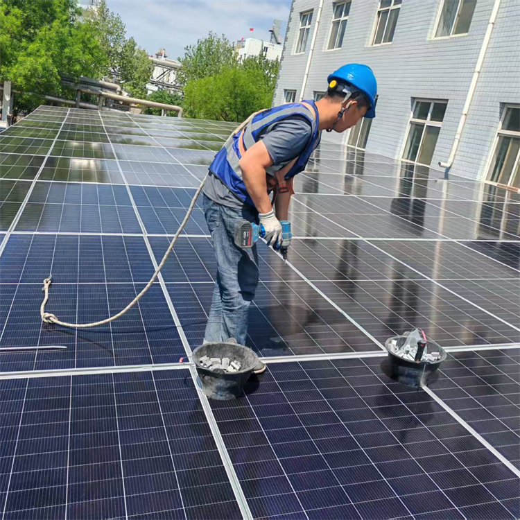 How Solar Carports Can Reduce Energy Costs for Businesses