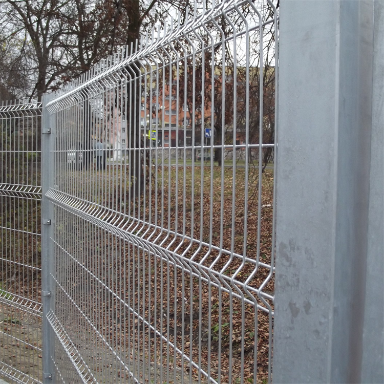 How to Evaluate the Quality of Security Fencing Products Before Buying