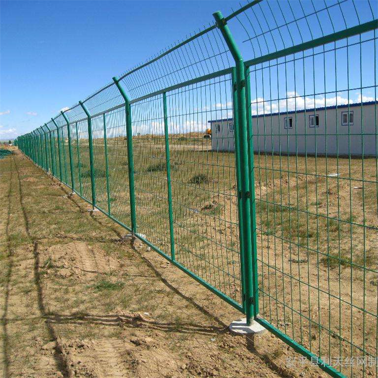 How Wire Mesh Netting Enhances Safety and Security in Your Property