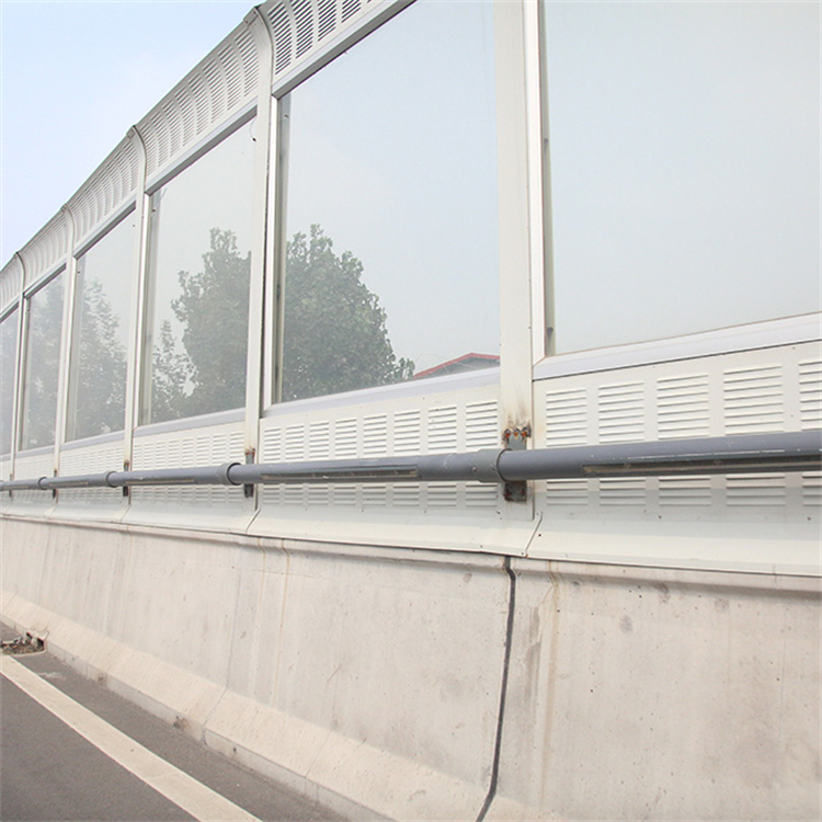 How Effective Are Noise Fence Panels in Reducing Urban Noise?