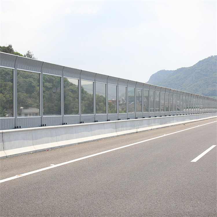 How Noise Barriers Enhance Privacy in Commercial Properties