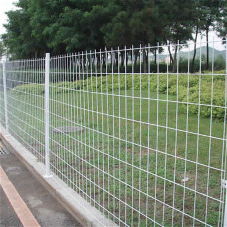 How to Ensure Longevity and Durability in Galvanized Wire Fences
