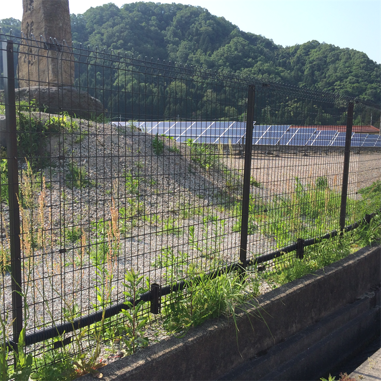 Evaluating the Quality of Farm Perimeter Fence Materials