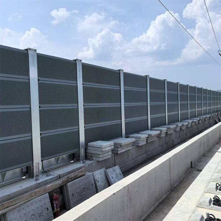 How to Install Traffic Noise Reduction Fences for Maximum Efficiency