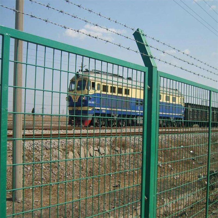 What Are the Latest Trends in Galvanized Wire Fencing Products?