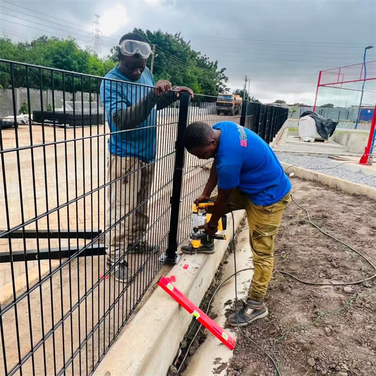 Where Can You Buy Affordable Galvanized Fence Mesh in Bulk?