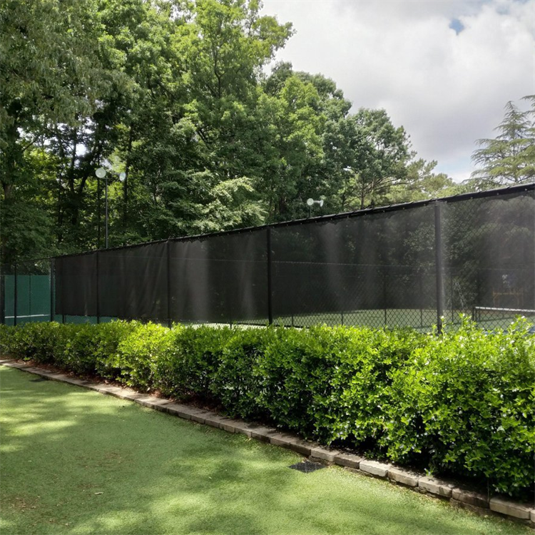 What Are the Top Features to Look for in Wholesale Cyclone Fence Panels?