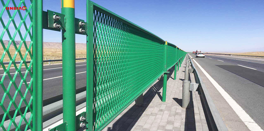 steel-mesh-panel-supplier.jpg
