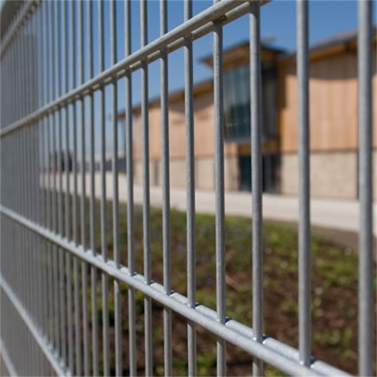 Key Specifications to Consider When Sourcing Security Fences