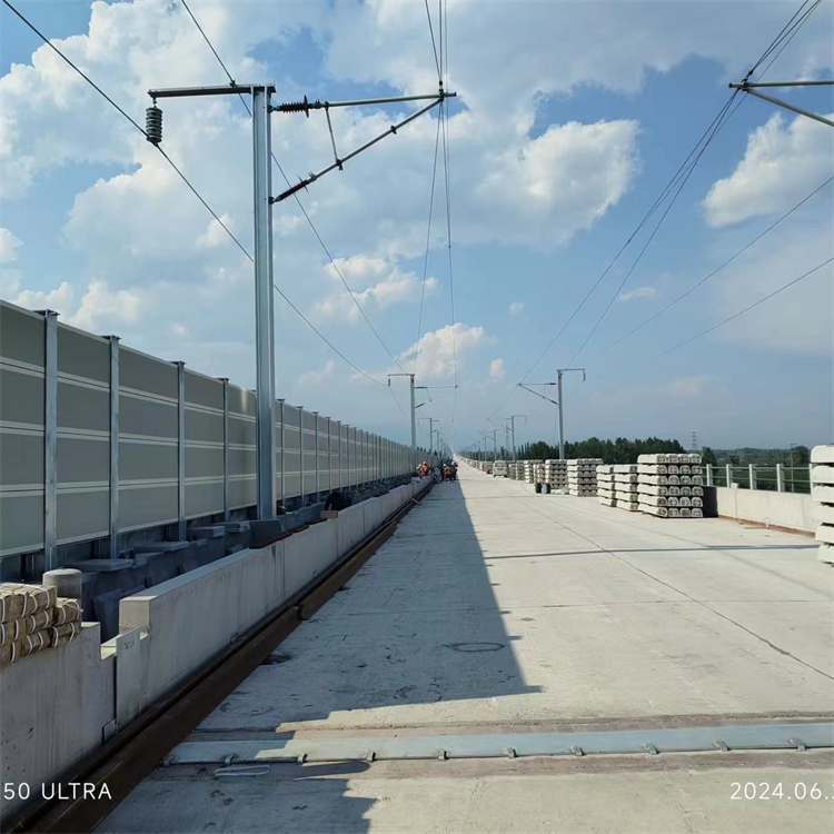 What Are Common Usage Issues with Traffic Sound Barriers?