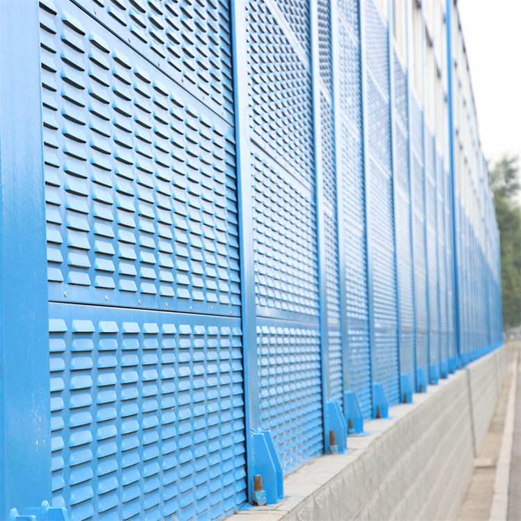 How to Choose the Right Road Noise Sound Barrier for Your Project?