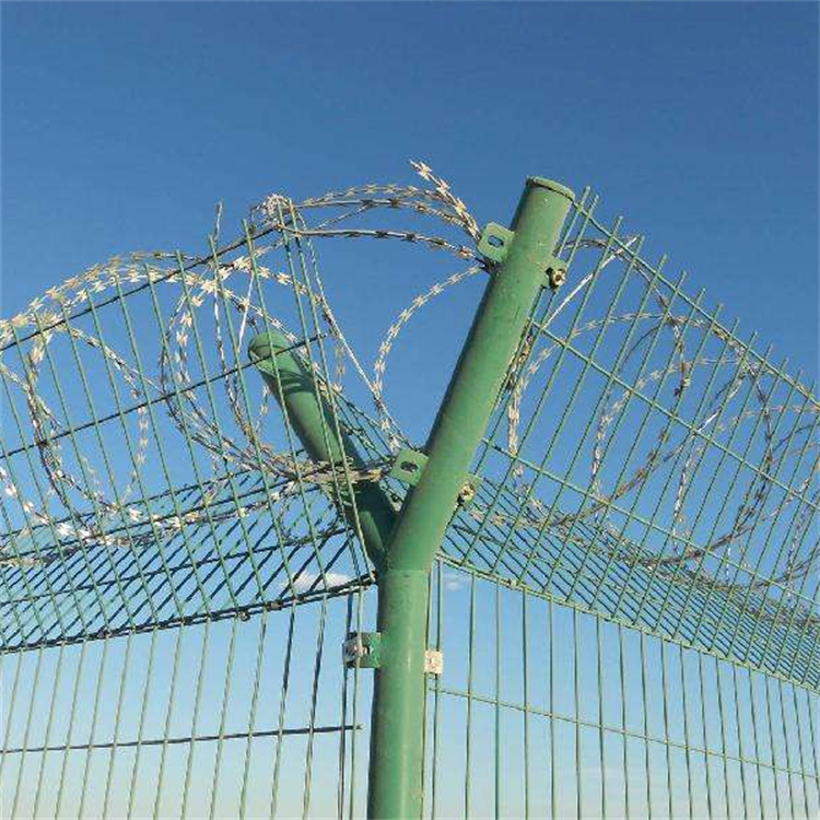 Where to Buy Affordable Galvanized Welded Wire Fencing in Bulk