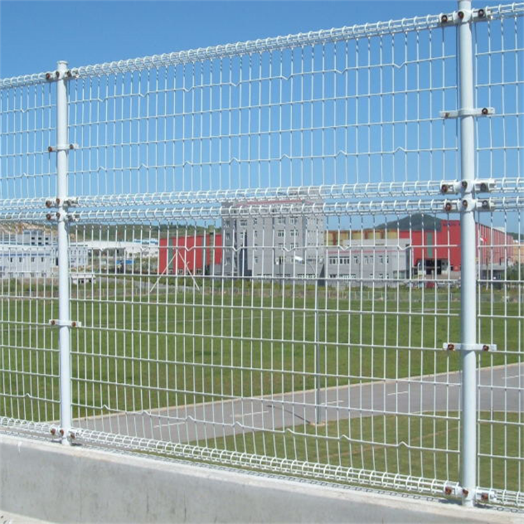 What Are the Latest Trends in Galvanized Steel Wire Fencing Products?