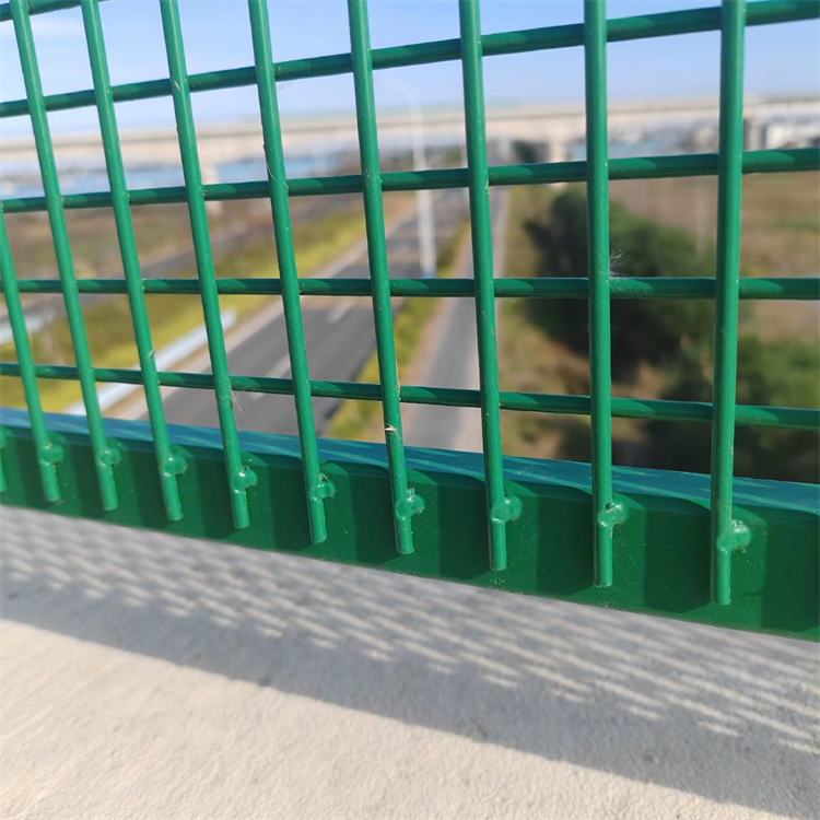Common Usage Issues with Galvanized Mesh Wire Fencing and How to Avoid Them