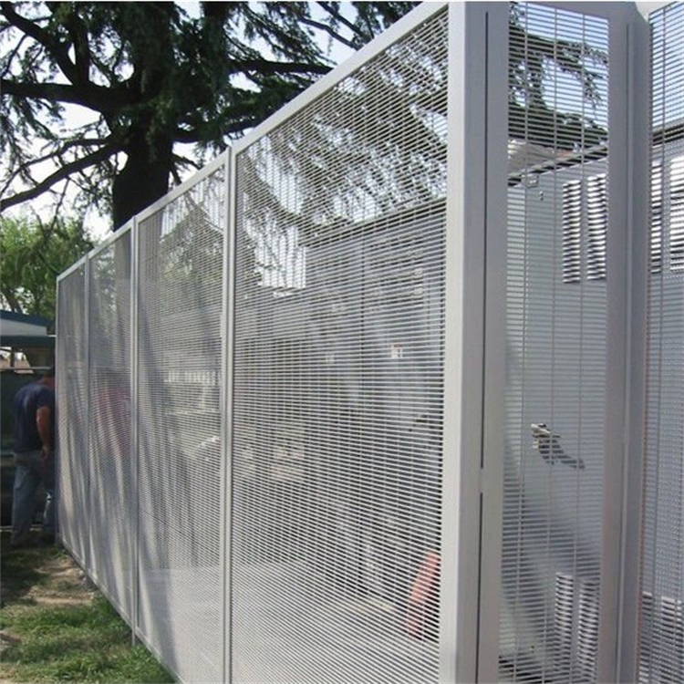 How to Ensure the Durability of Your 358 Anti Climb Mesh Fencing