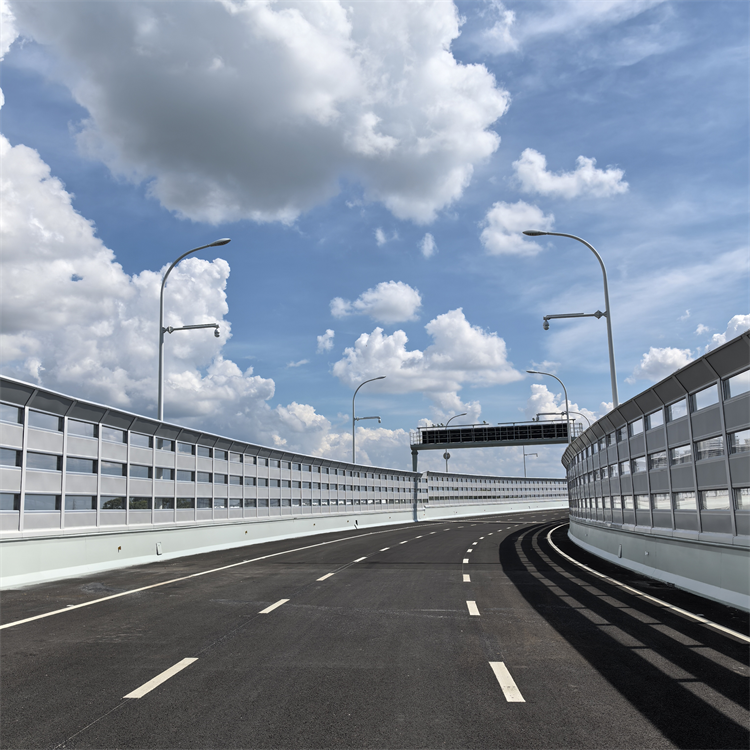 What Makes Outdoor Sound Barrier Fences Effective for Noise Reduction?