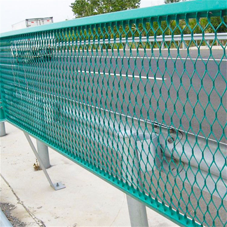 What Are the Advantages of Using Welded Wire Fencing in Agriculture?