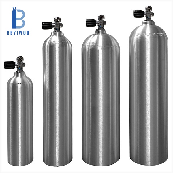 How Do Refillable Scuba Tanks Compare to Traditional Tanks?