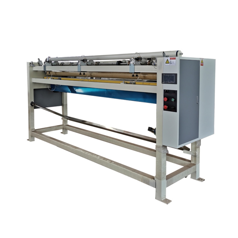 Machine de découpe de tissus matelassés pour courtepointes, couvertures, édredons et rideaux