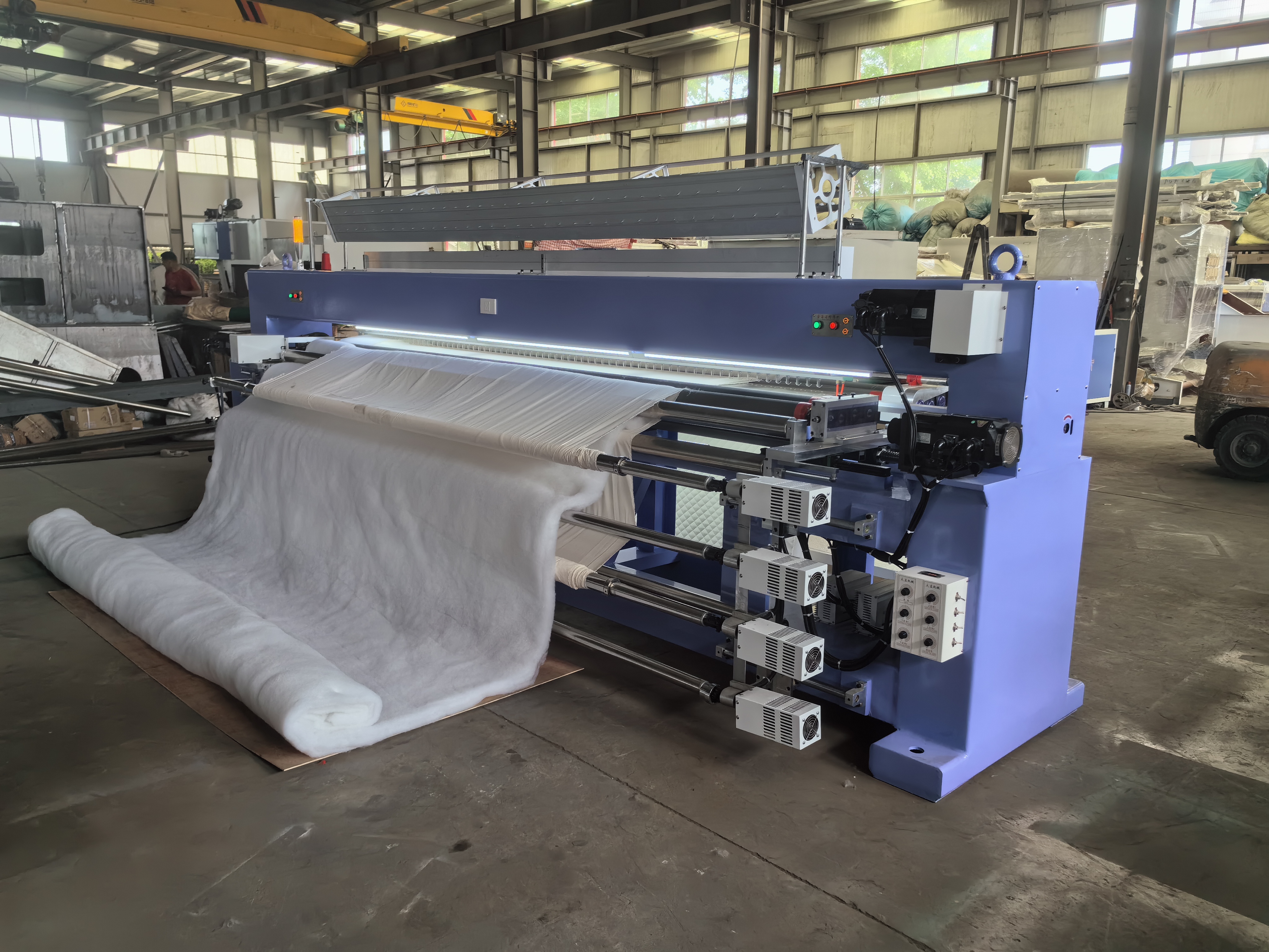 Embroidery Quilting Machine-2.jpg