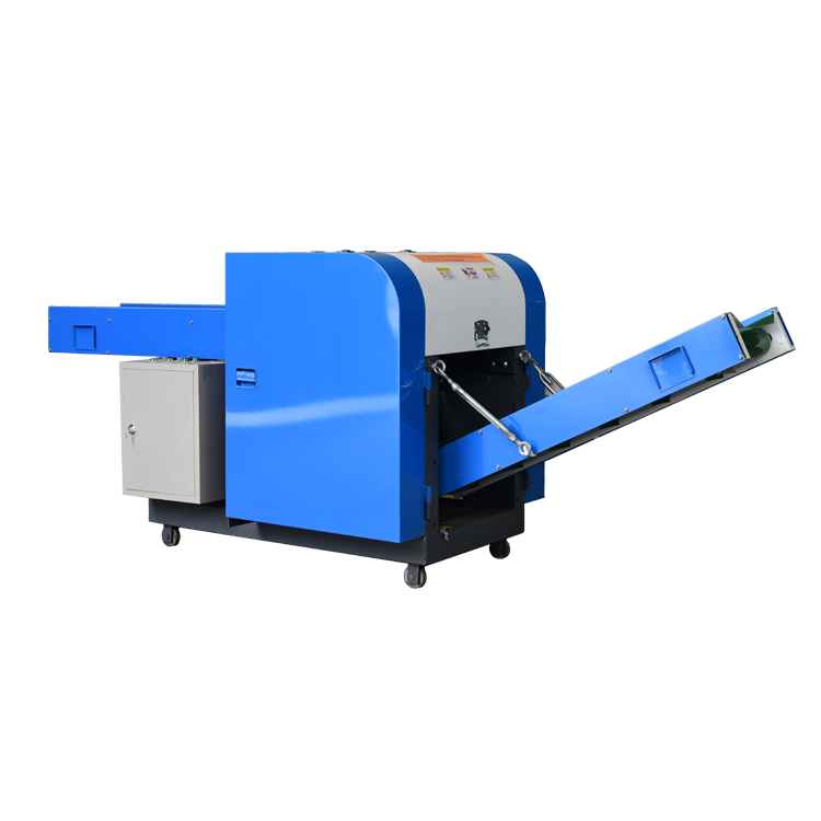 Machine de découpe de tissus usagés pour textiles domestiques