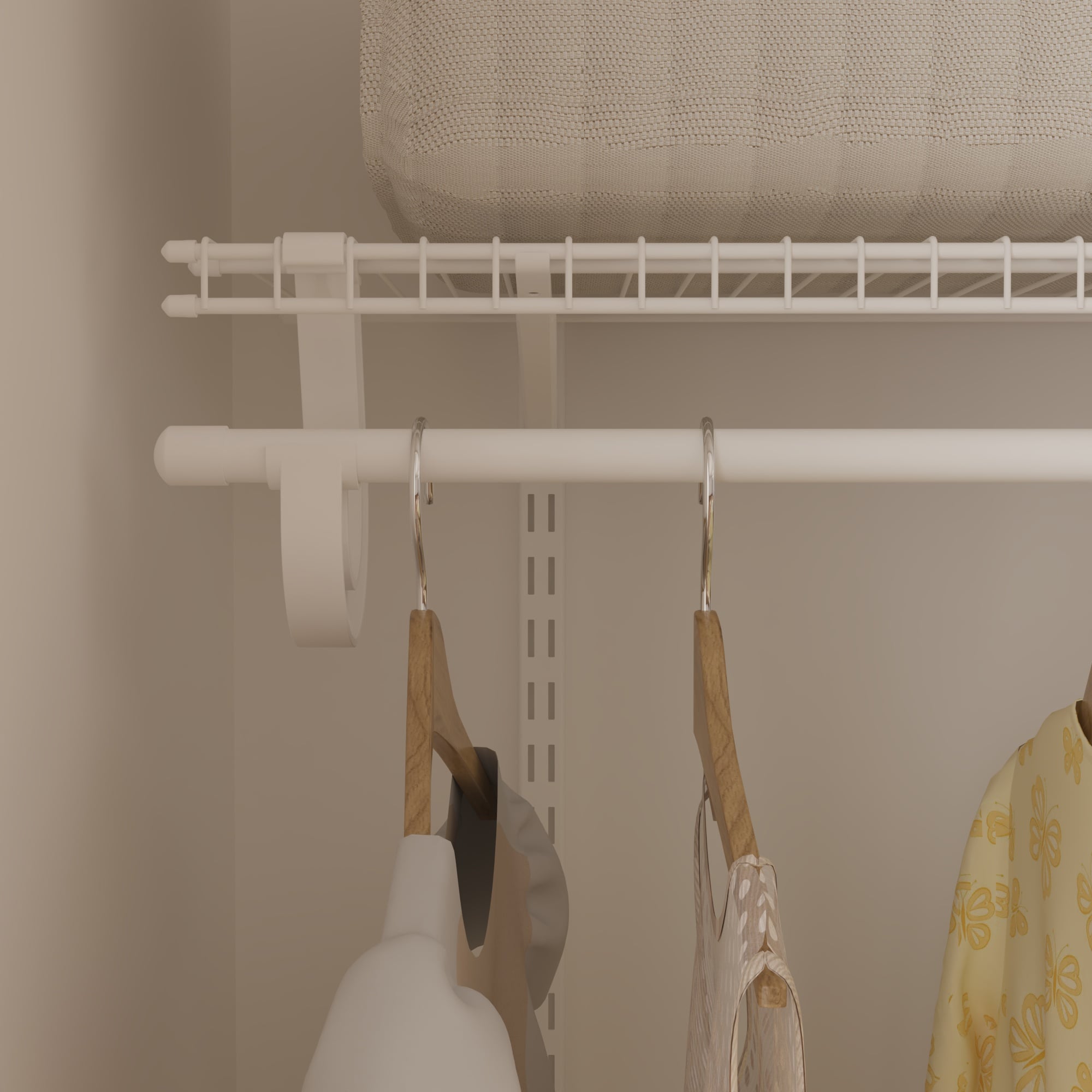 Qualité inégalée dans l’installation sur mesure de placards