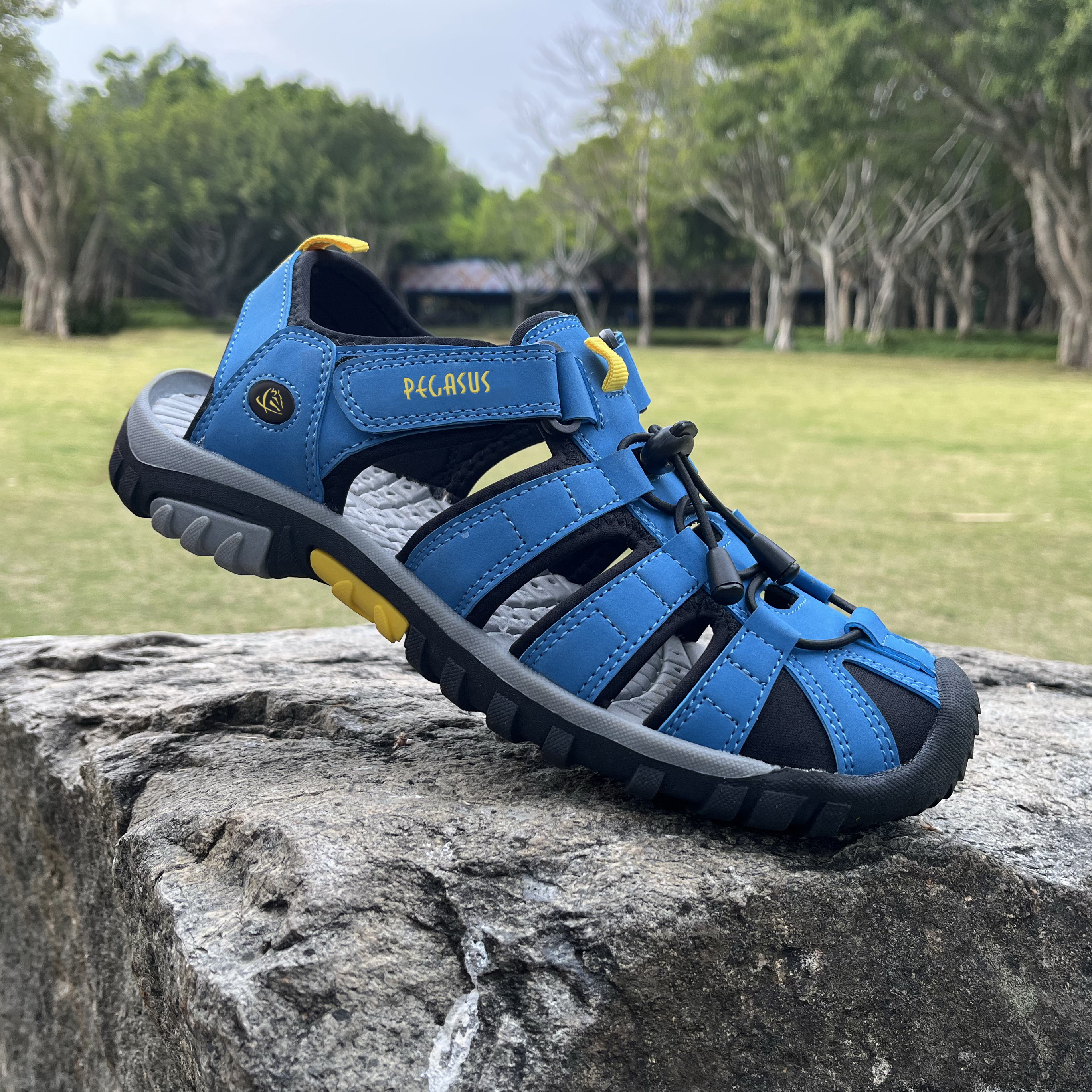 Unparalleled Foot Protection and Enhanced Safety Architecture