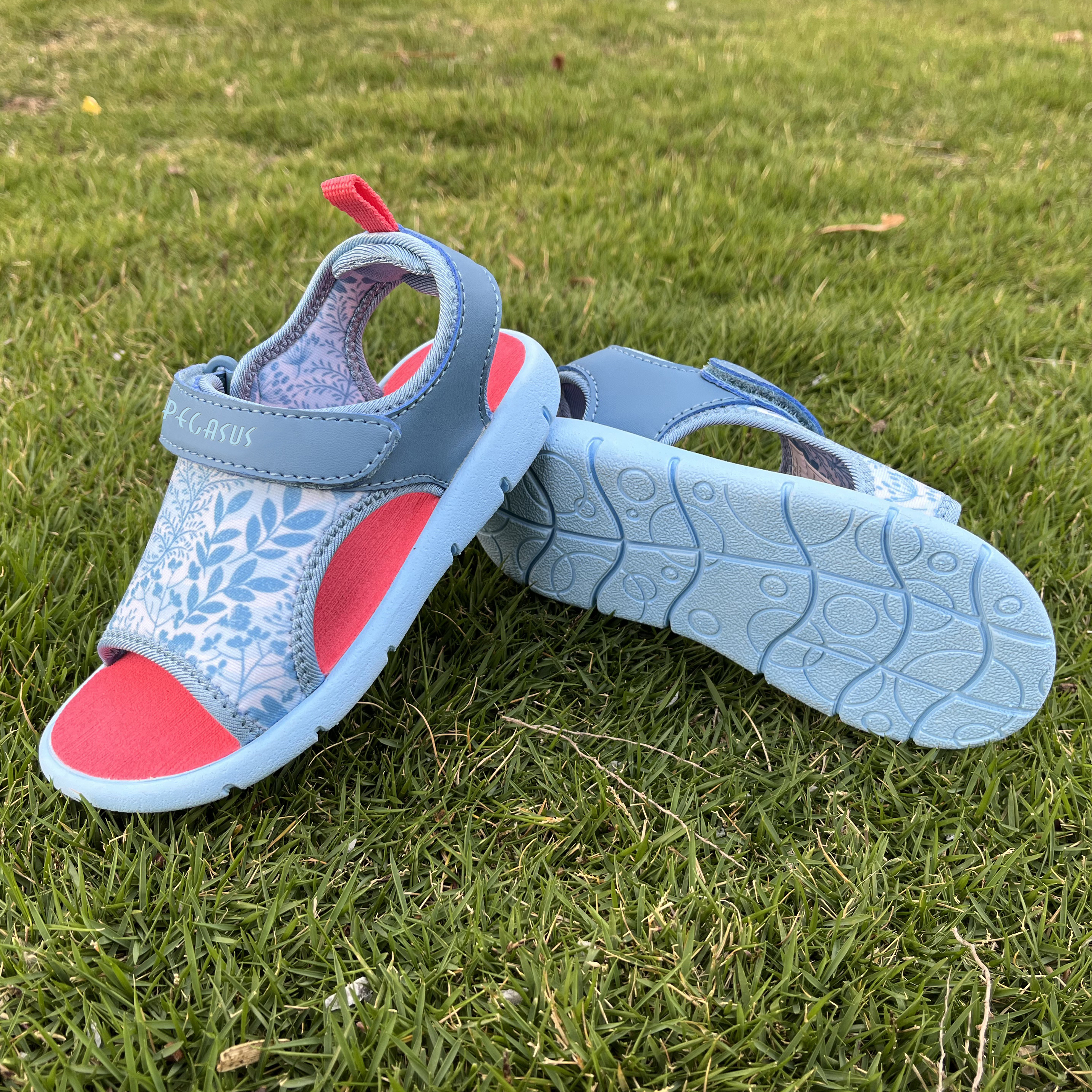 Quality Bulk Sandals for Every Occasion