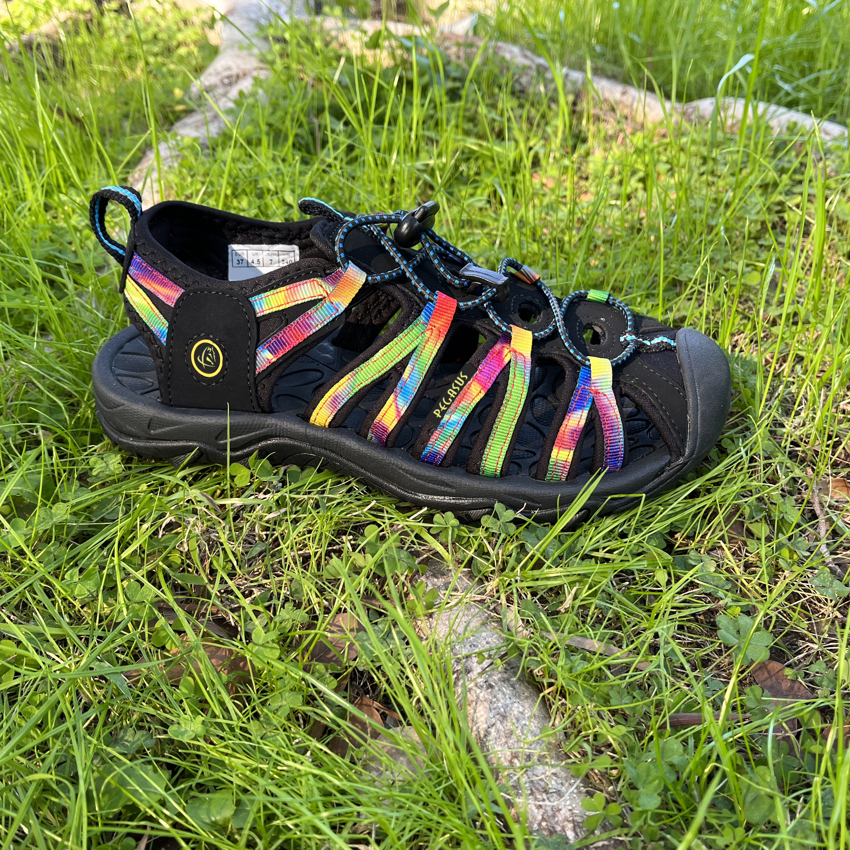 Unmatched Comfort and Durability in Unisex Hiking Sandals