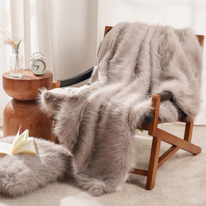 Blanket & Throw