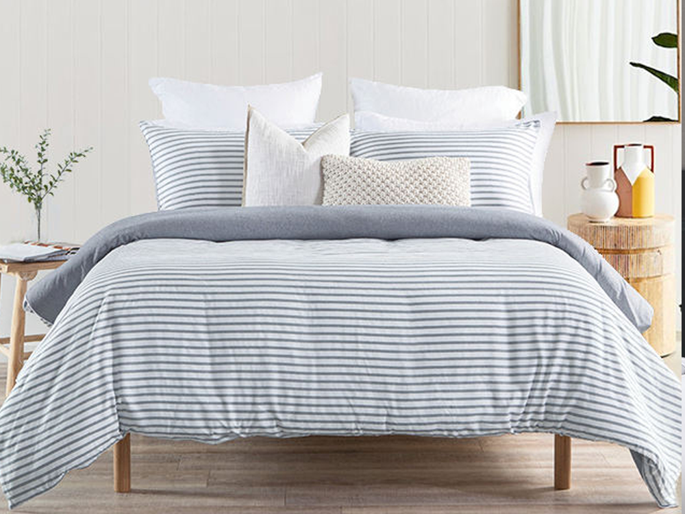 Stylish & Comfortable: 90gsm Cationic Stripe Duvet Cover Sets