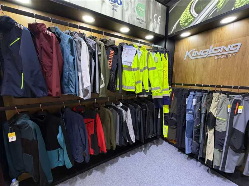Labor Day Meets Canton Fair: Kinglong Safety Brings Outdoor Workwear Excellence to the World Stage-3
