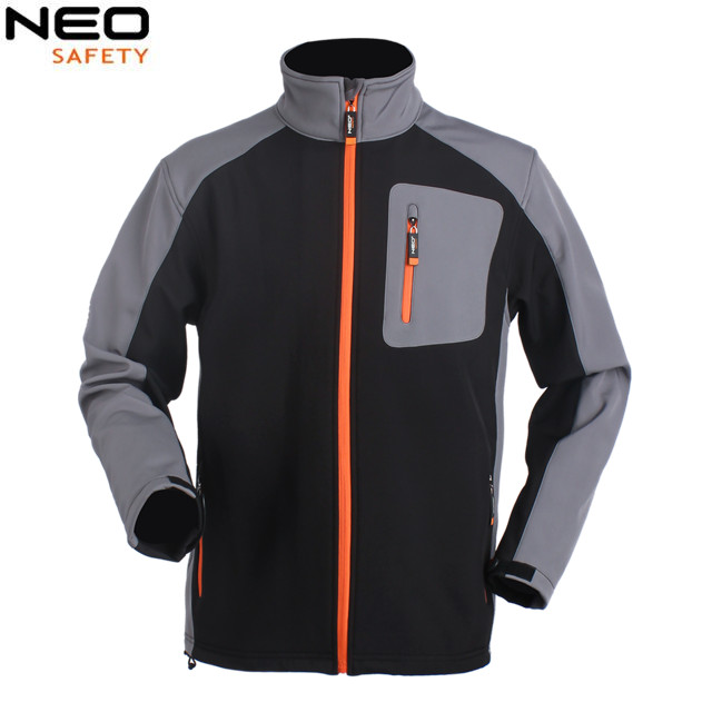 Which Factors Should You Consider When Selecting Outdoor Clothes for Teams