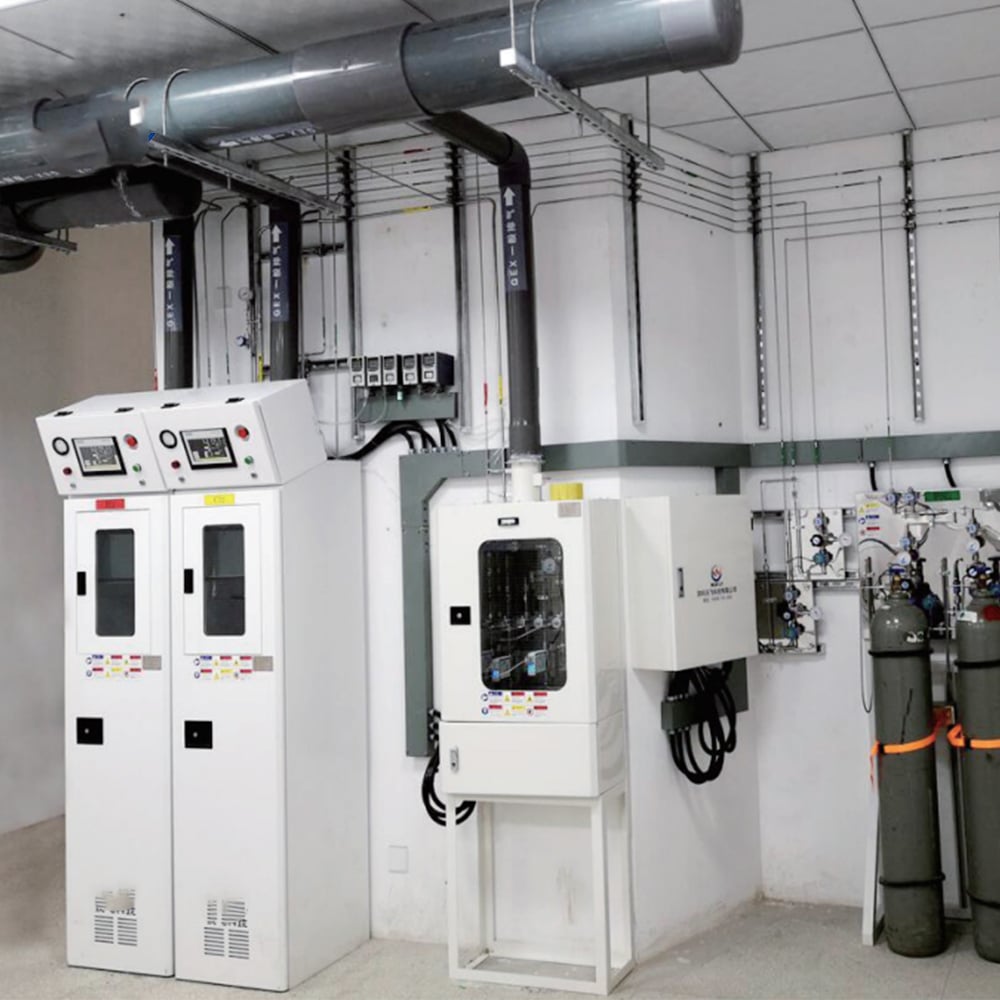 Gas cylinder cabinet 2 Doors 3 Cylinders