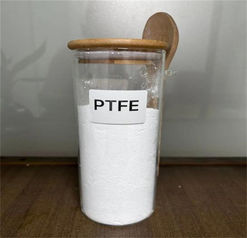 Der Vergleich: PTFE vs. FKM