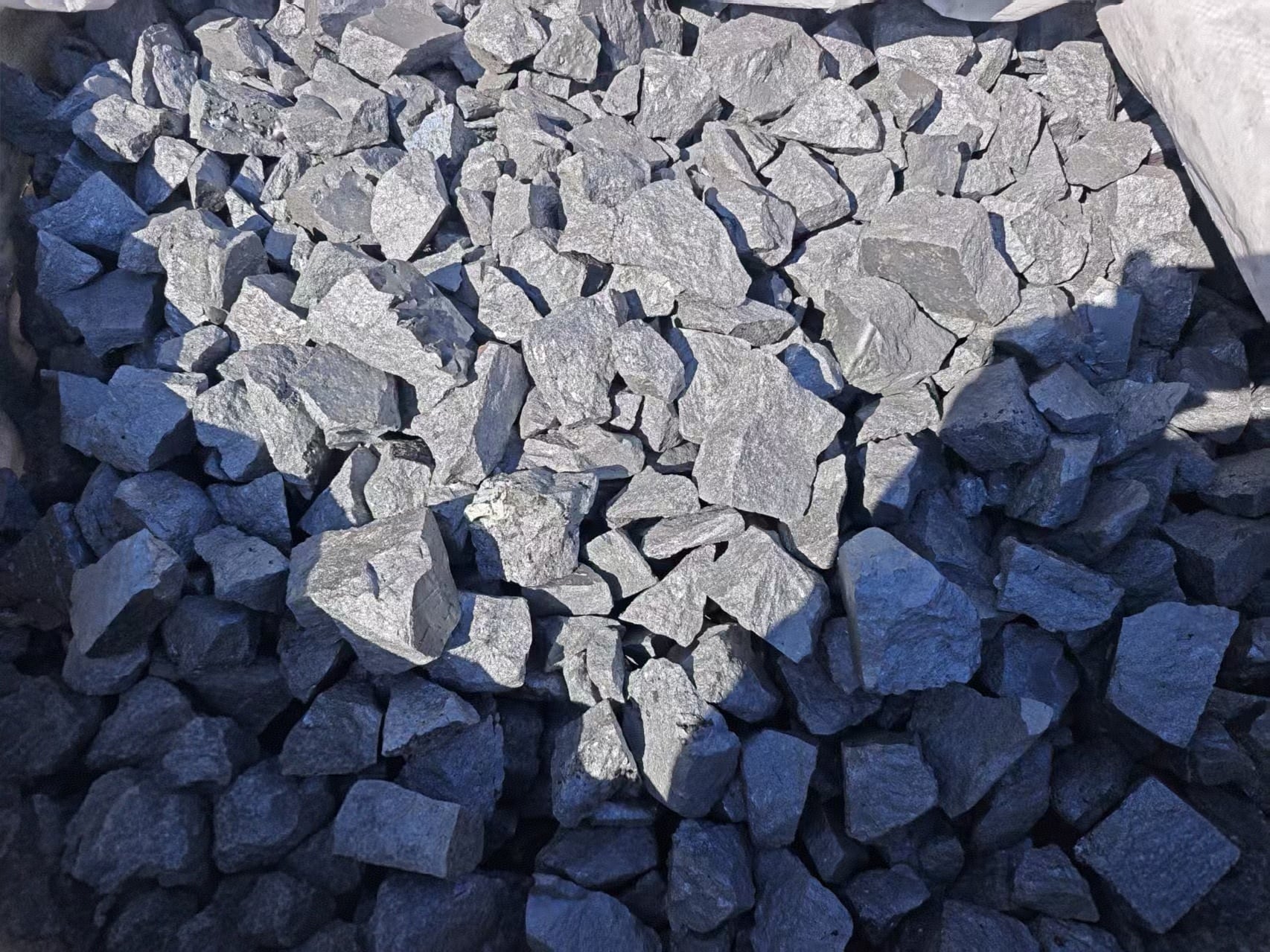Quantitative Study on the Impact of Ferrosilicon Addition on Steel Performance