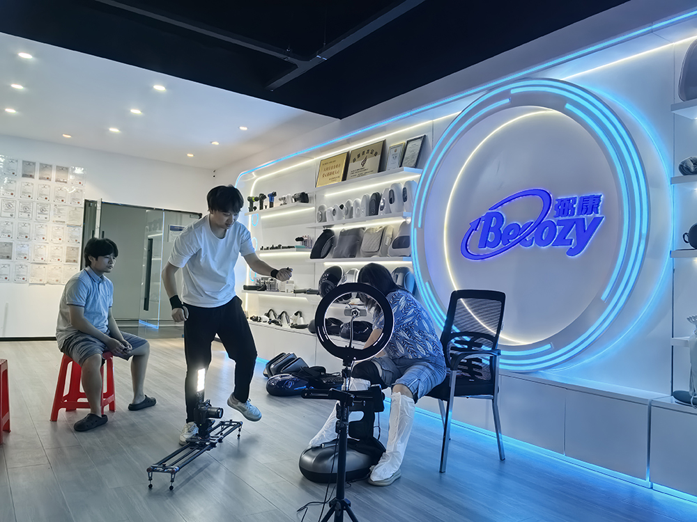 BECOZY Completes Real-shot Shooting for New Foot Massager & Waterless Foot Spa Patch Series (2).jpg
