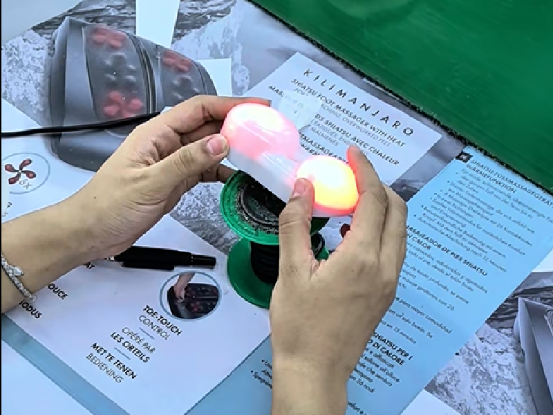 Behind the Production Line — The Delicate Assembly of Neck Massagers in Chinese Wellness Equipment Factory