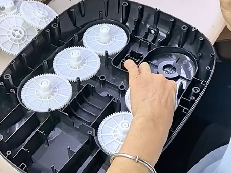 Formal Official Version: Visualized Full-process Craftsmanship | Our Standardized Assembly Production Line for Foot Massager Cores Runs Steady Mass Production