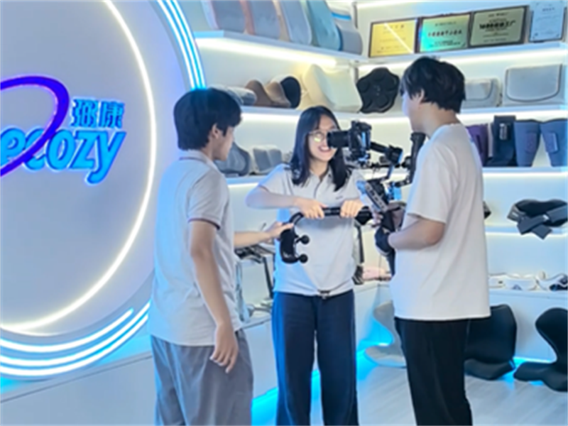 Behind-the-Scenes Shooting: Professional Visual Creation Shows Factory Strength of Home Massage Equipment